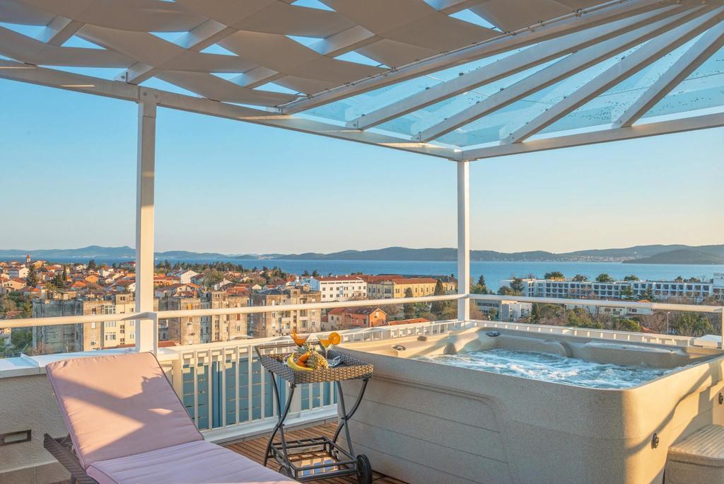 Sunset Penthouse Apartment With Jacuzzi And Seaview Zadar Eksteriør billede