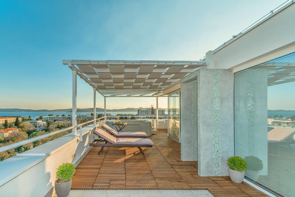 Sunset Penthouse Apartment With Jacuzzi And Seaview Zadar Eksteriør billede