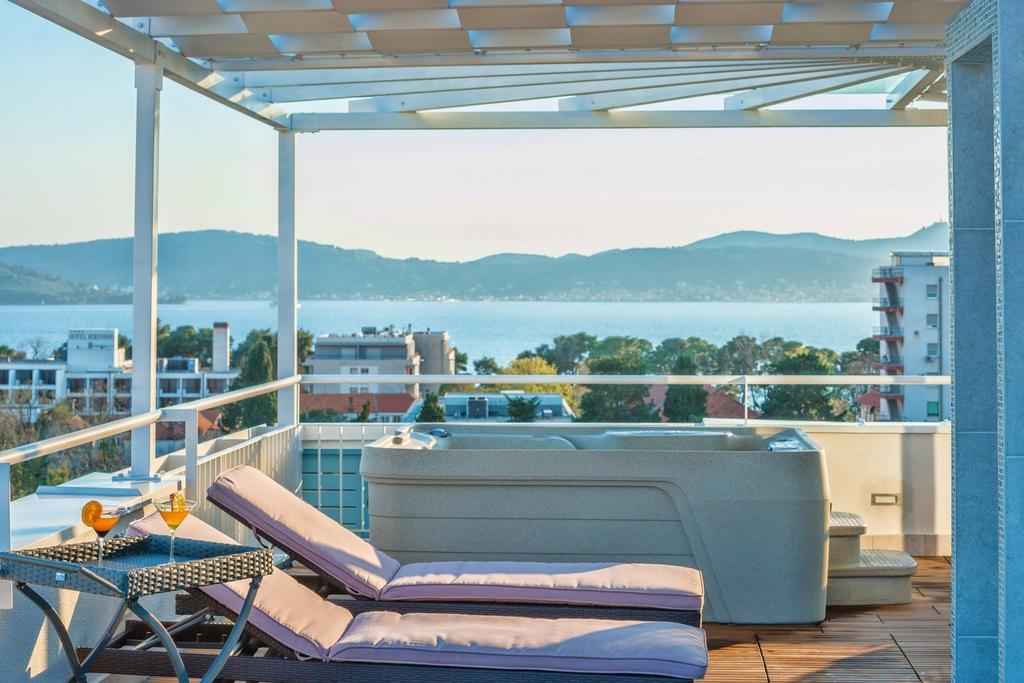 Sunset Penthouse Apartment With Jacuzzi And Seaview Zadar Eksteriør billede